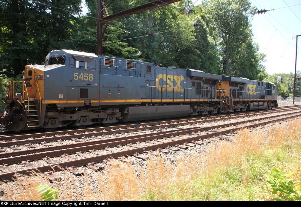 CSX 5458 on M403